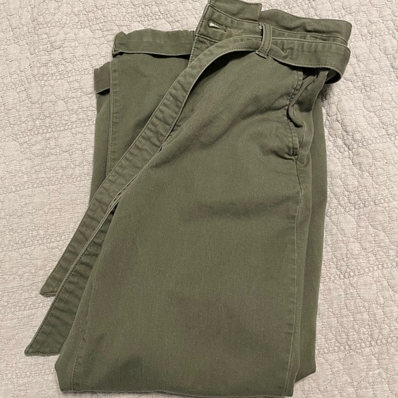 Banana Republic Barrel Pants - Picture 6 of 6